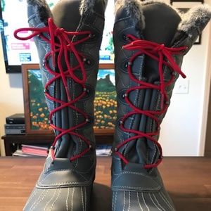 Sporto Women’s Gray Faux Fur Trim Quilted Lace Up Camille Boots 6.5M NWOB